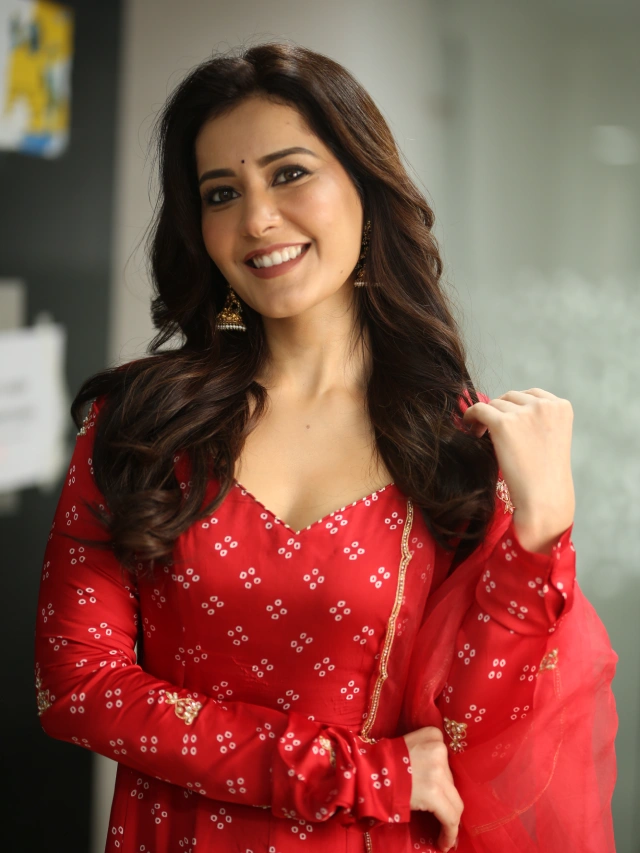 Raashii Khanna Simple Looks in Telusu Kada Movie Promotions