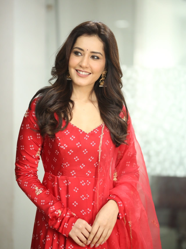 Raashii Khanna Simple Looks in Telusu Kada Movie Promotions
