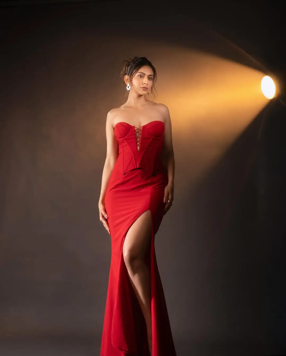 Rakul preet singh latest photoshoot goes viral on social media