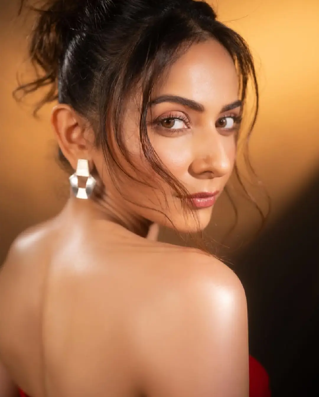 Rakul preet singh latest photoshoot goes viral on social media