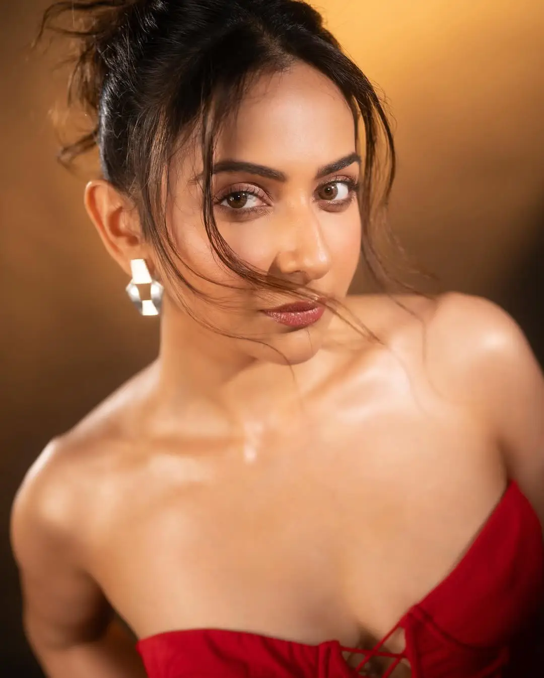 Rakul preet singh latest photoshoot goes viral on social media