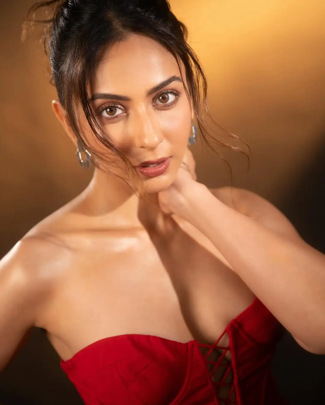 Rakul preet singh latest photoshoot goes viral on social media