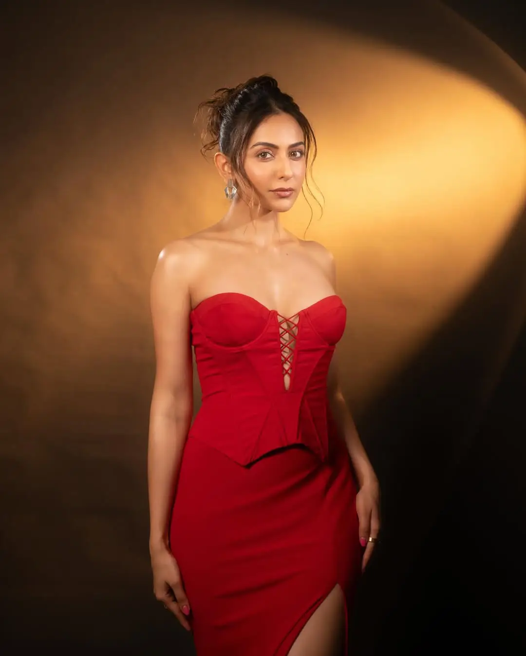 Rakul preet singh latest photoshoot goes viral on social media