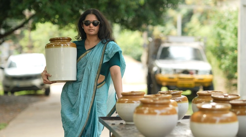 Social Media Fame Ramya Moksha Entry in Telugu Bigg Boss 9