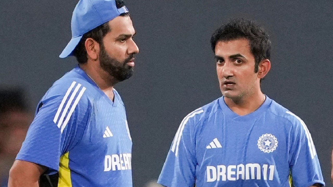 IND vs AUS : నెట్స్లో గంభీర్, రోహిత్ శర్మల మధ్య తీవ్ర చర్చ.. వన్డే కెప్టెన్సీ నుంచి తొలగించిన తరువాత తొలిసారి కలవగానే.. IND vs AUS : నెట్స్లో గంభీర్, రోహిత్ శర్మల మధ్య తీవ్ర చర్చ.. వన్డే కెప్టెన్సీ నుంచి తొలగించిన తరువాత తొలిసారి కలవగానే..