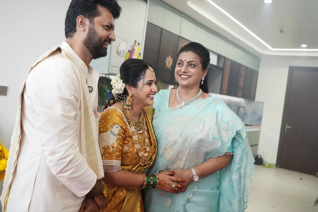 Roja Attends Anchor Lasya House Warming Ceremony