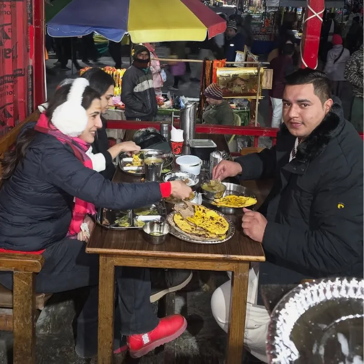 Sara Ali Khan Kedarnath visited Photos