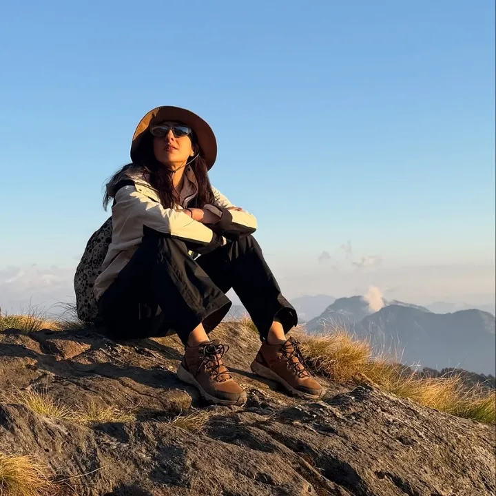 Sara Ali Khan Kedarnath visited Photos