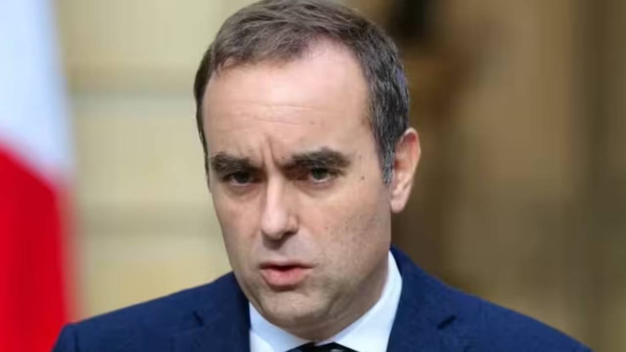 France: ఫ్రాన్స్లో రాజకీయ అనిశ్చితి.. కొత్త ప్రధాని సెబాస్టియన్ రాజీనామా.. నెల రోజుల్లోనే రిజైన్.. కారణాలు ఇవే.. France: ఫ్రాన్స్లో రాజకీయ అనిశ్చితి.. కొత్త ప్రధాని సెబాస్టియన్ రాజీనామా.. నెల రోజుల్లోనే రిజైన్.. కారణాలు ఇవే..