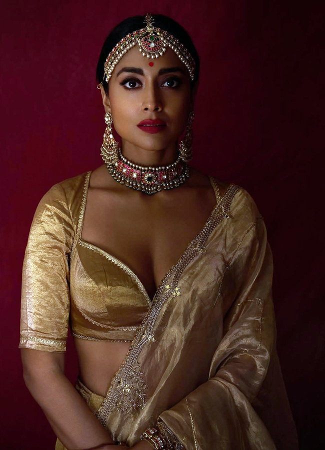 Shriya Saran latest photoshoot goes viral on social media