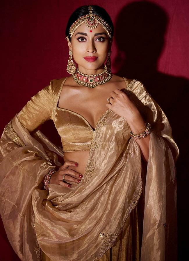 Shriya Saran latest photoshoot goes viral on social media