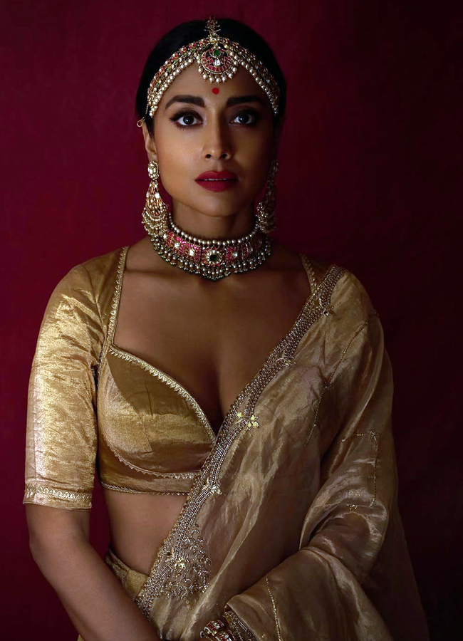 Shriya Saran latest photoshoot goes viral on social media