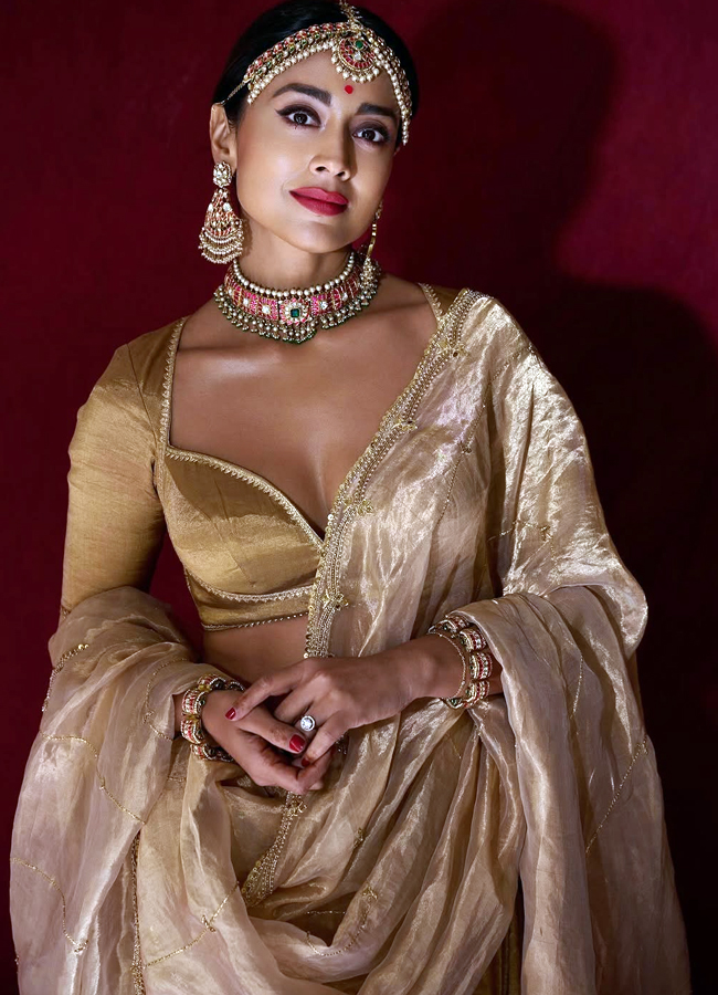 Shriya Saran latest photoshoot goes viral on social media
