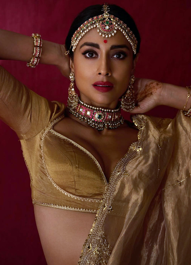 Shriya Saran latest photoshoot goes viral on social media
