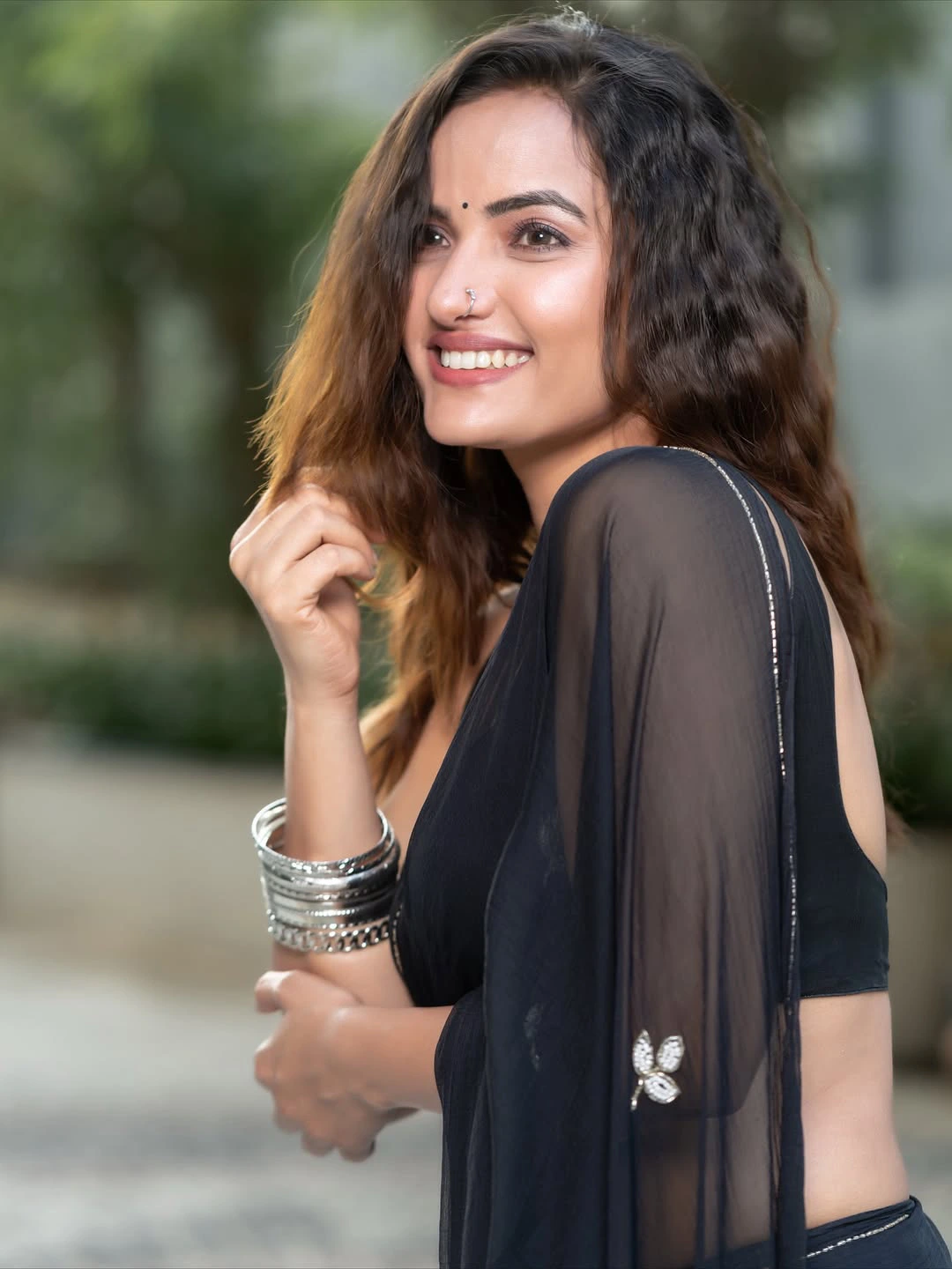 Siri Hanumanthu Stunning Looks in Black Saree