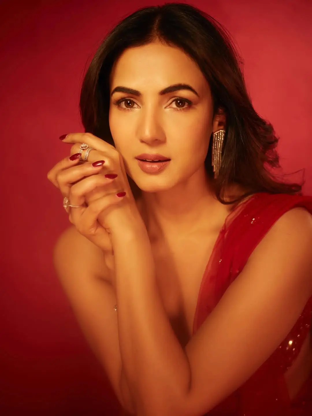 Sonal chauhan latest photoshoot goes viral on social media (17)