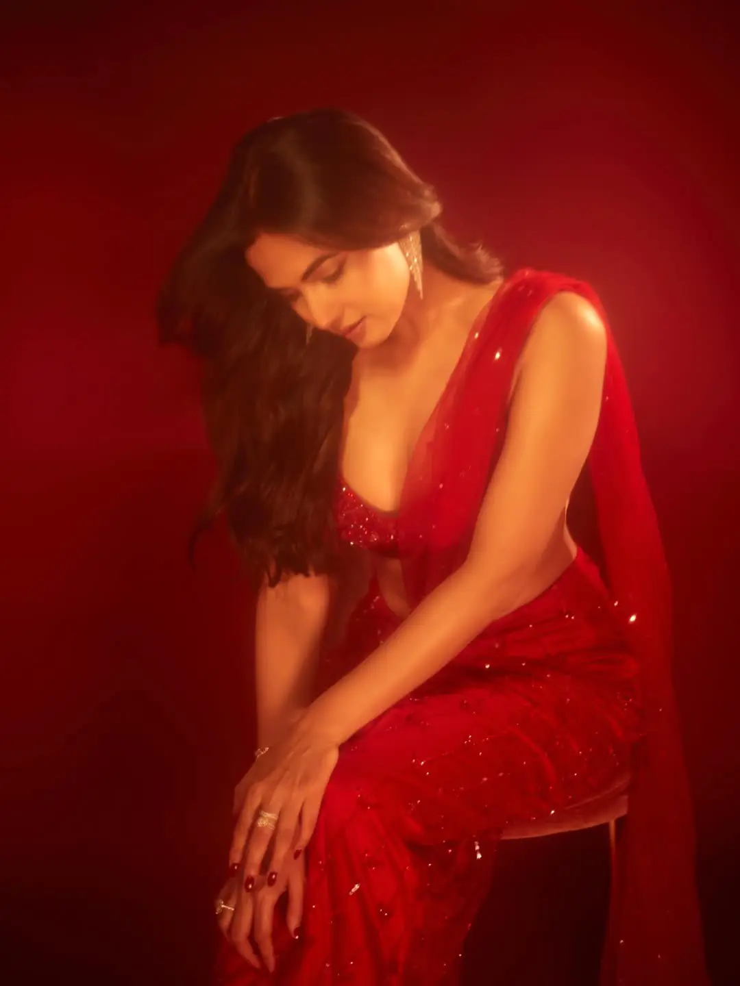 Sonal chauhan latest photoshoot goes viral on social media (9)