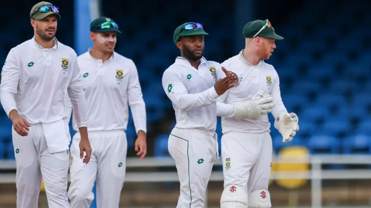 IND vs SA : భారత్తో టెస్టు సిరీస్కు జట్టును ప్రకటించిన దక్షిణాఫ్రికా.. 15 మంది సభ్యులు గల బృందంలో ఎవరెవరు ఉన్నారంటే..? IND vs SA : భారత్తో టెస్టు సిరీస్కు జట్టును ప్రకటించిన దక్షిణాఫ్రికా.. 15 మంది సభ్యులు గల బృందంలో ఎవరెవరు ఉన్నారంటే..?