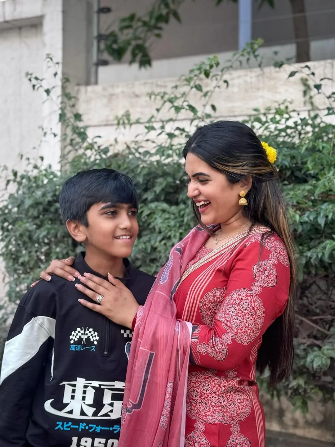 Sravanthi Chokarapu Photos with her Son