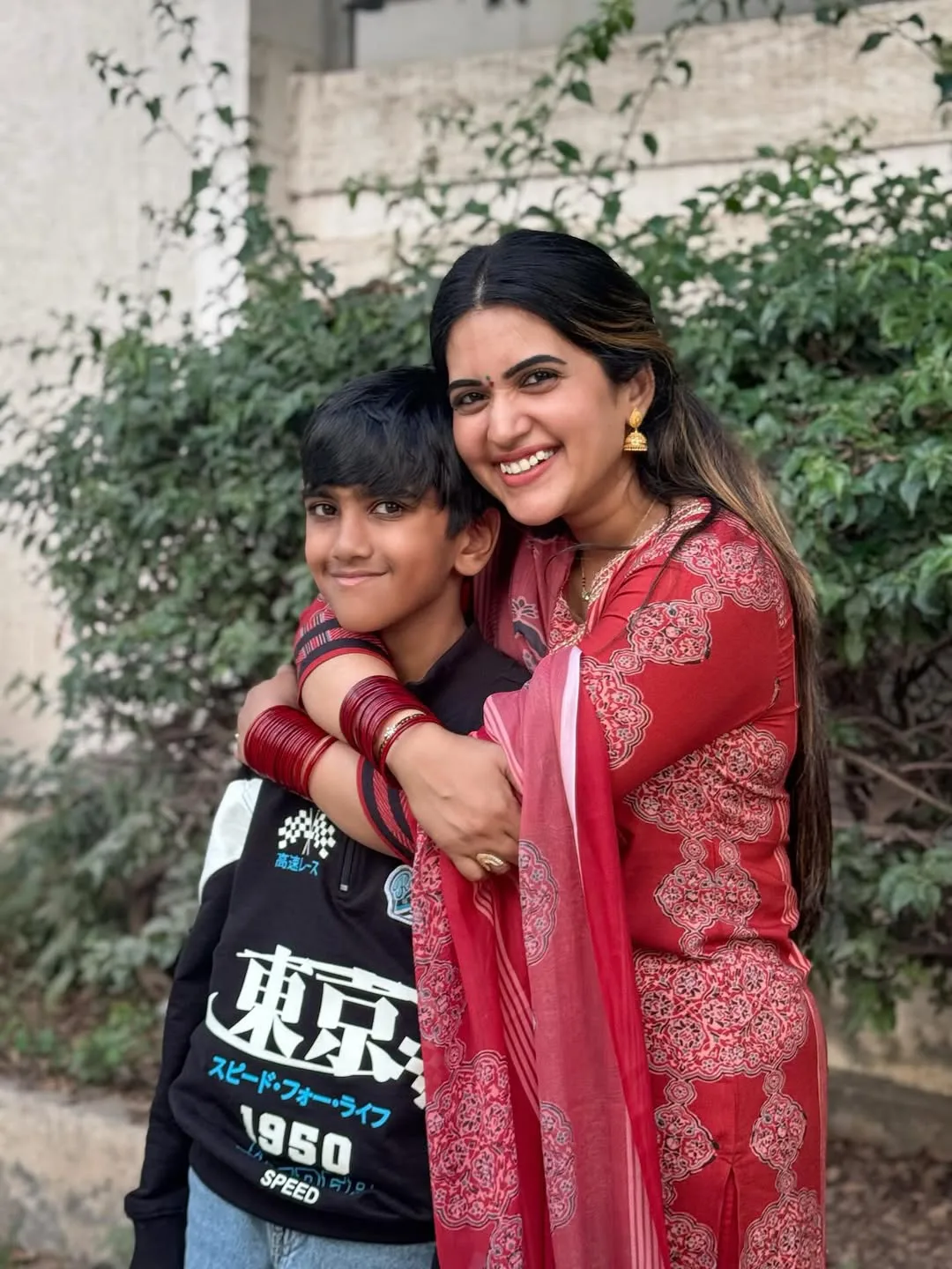 Sravanthi Chokarapu Photos with her Son