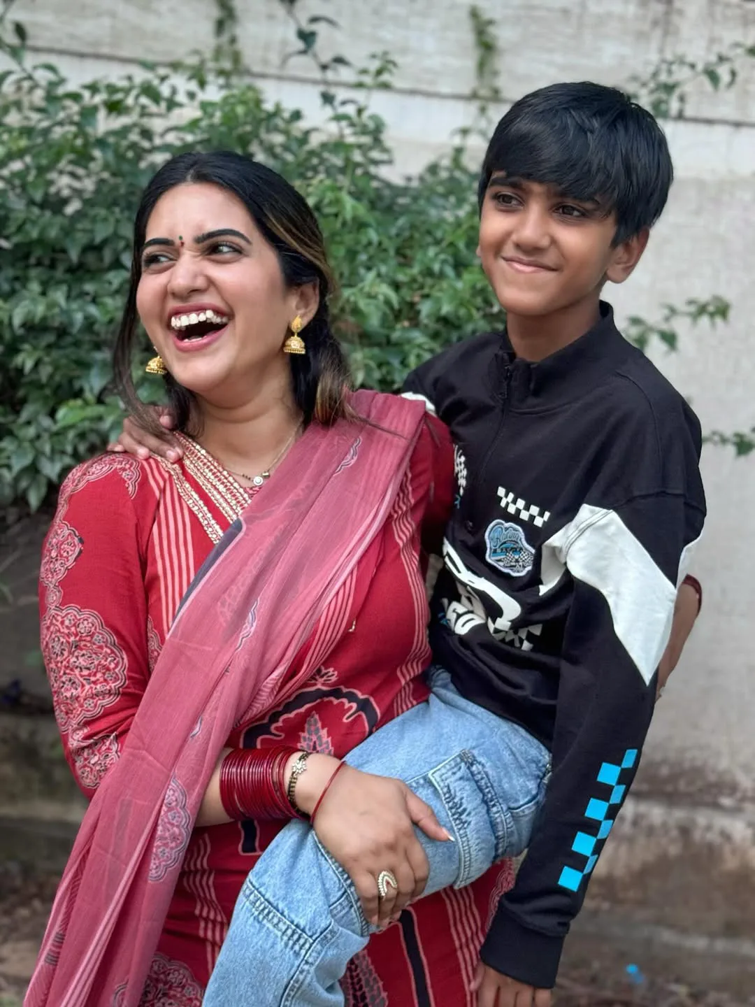 Sravanthi Chokarapu Photos with her Son