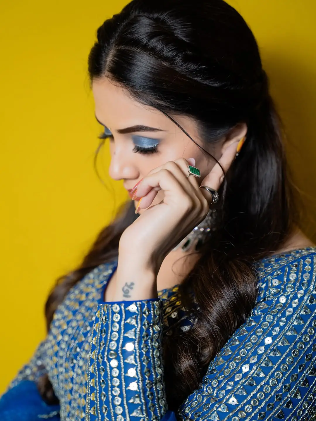 Sreemukhi latest photoshoot goes viral on social media