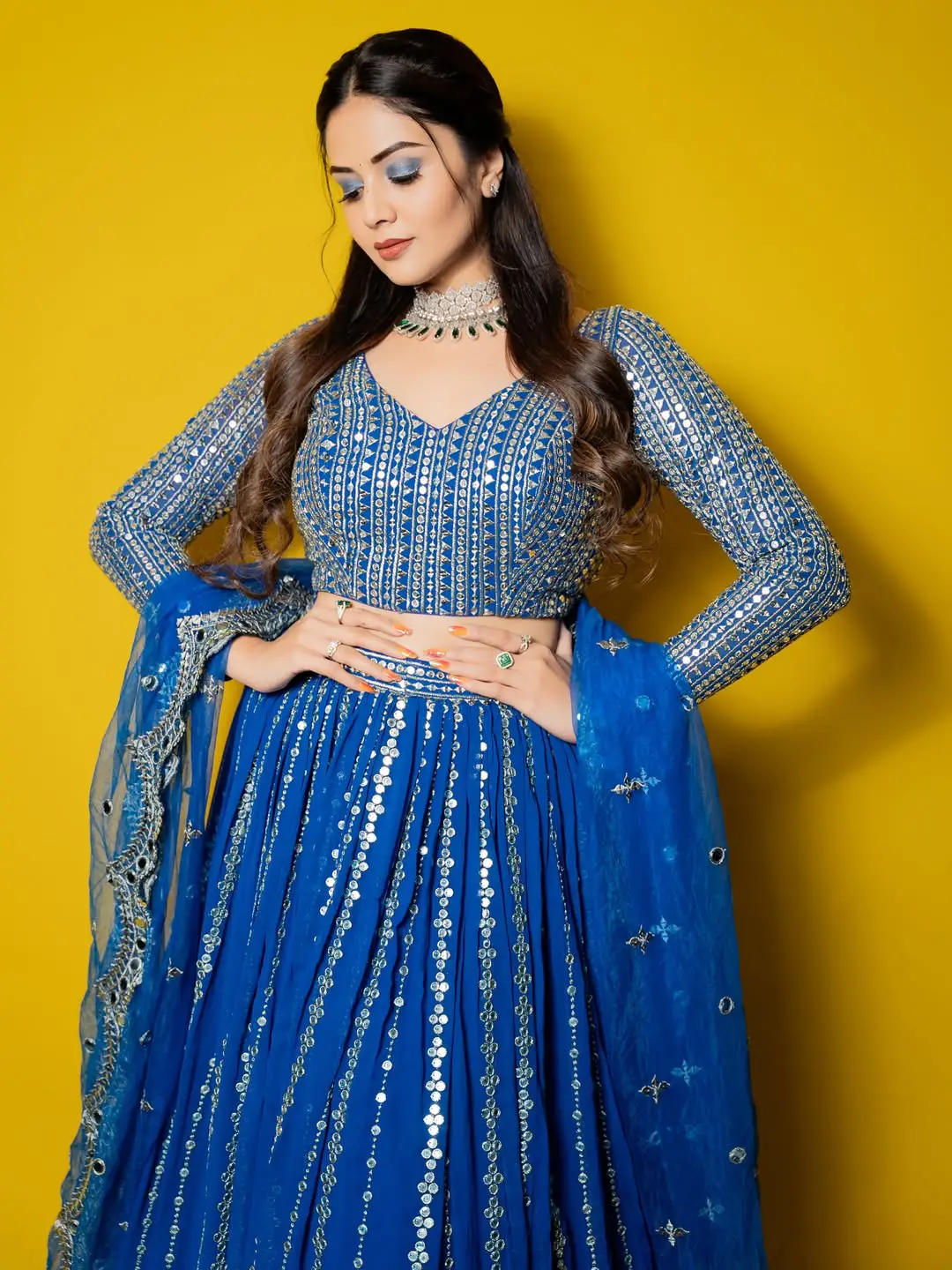 Sreemukhi latest photoshoot goes viral on social media