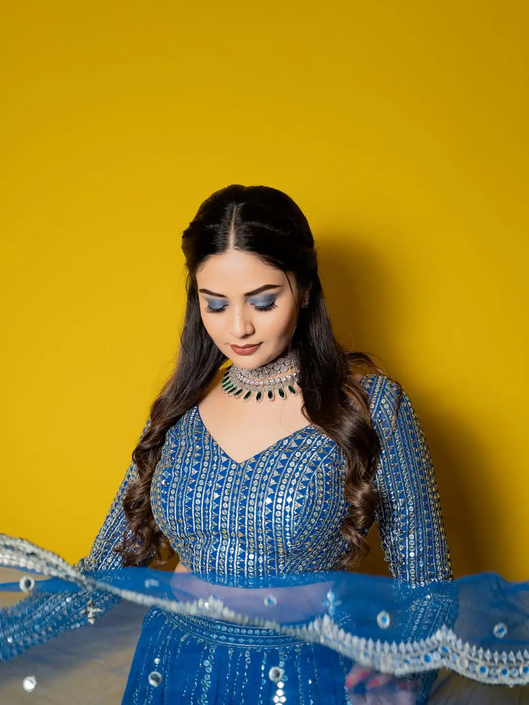 Sreemukhi latest photoshoot goes viral on social media