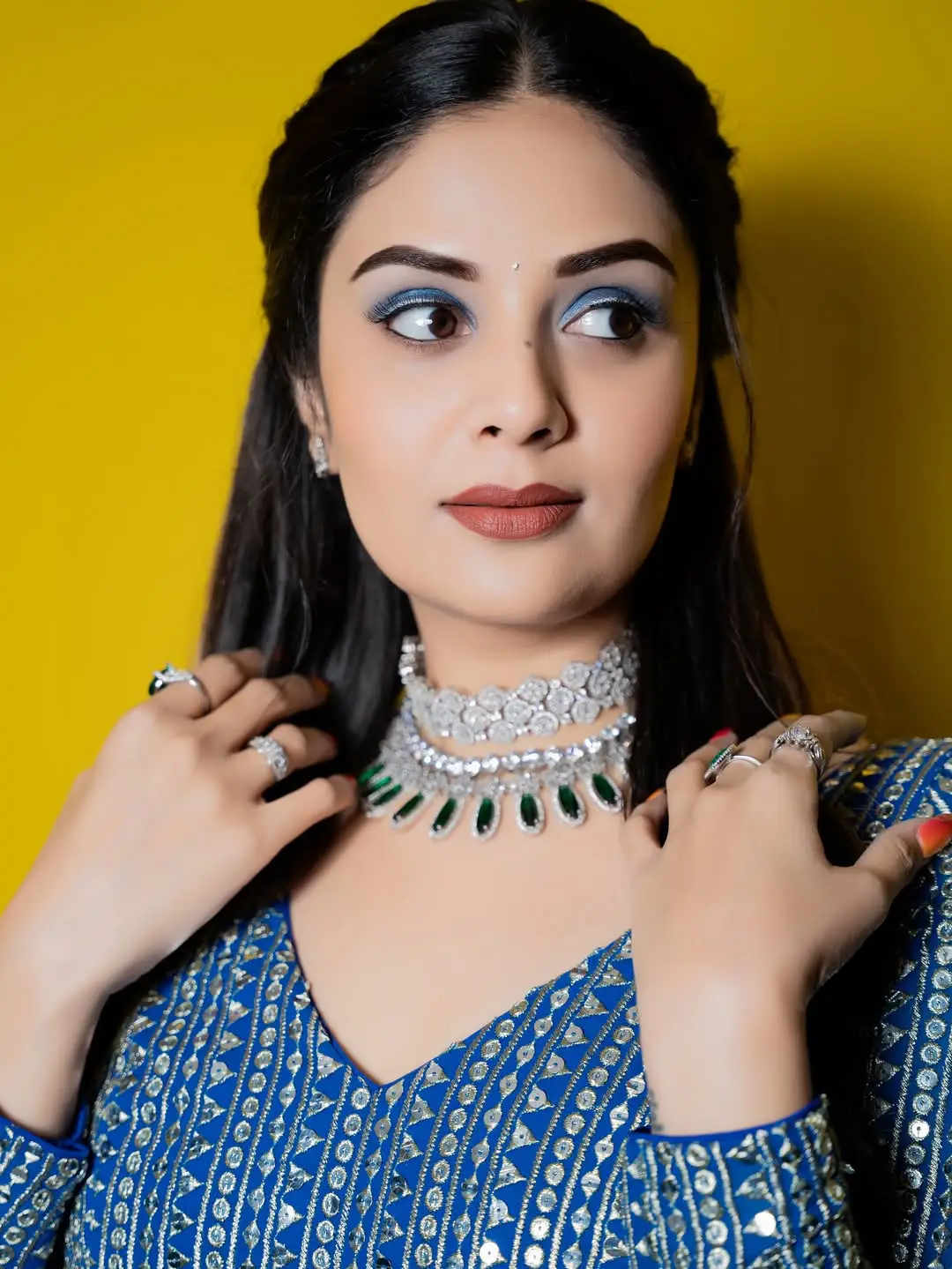 Sreemukhi latest photoshoot goes viral on social media