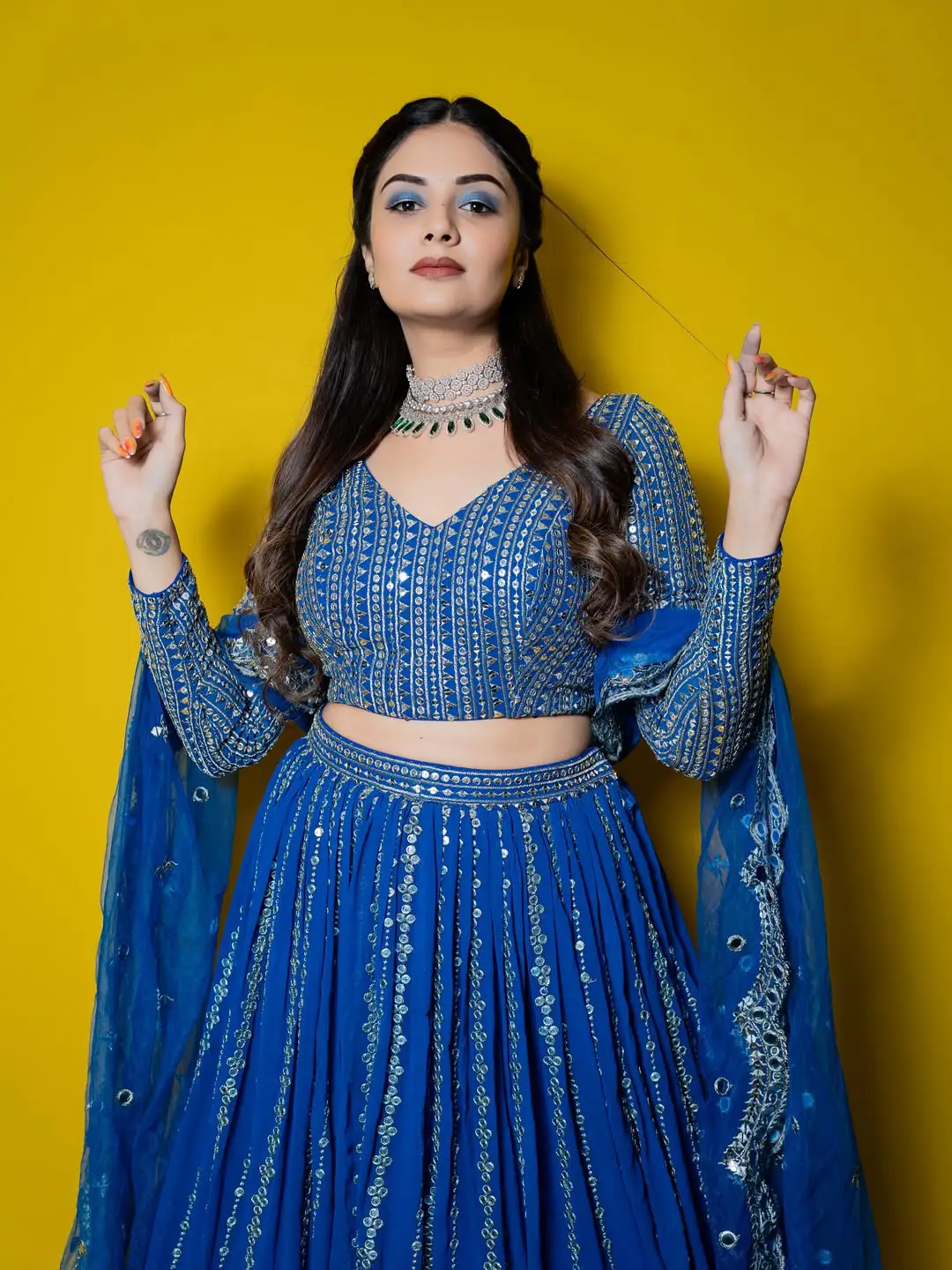 Sreemukhi latest photoshoot goes viral on social media