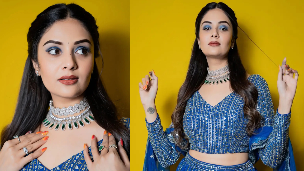 Sreemukhi: బ్లూ కలర్ డ్రెస్ లో శ్రీముఖి అందాలు.. క్యూట్ ఫోటోలు