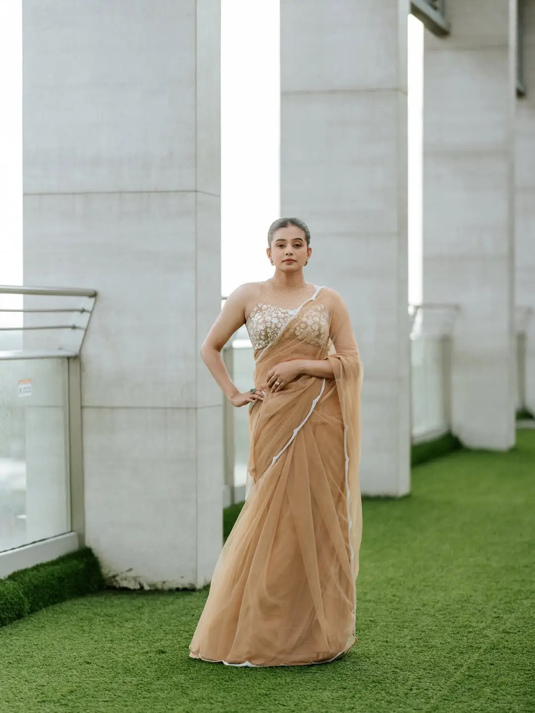 Star beauty Priyamani latest photoshoot is going viral on social media