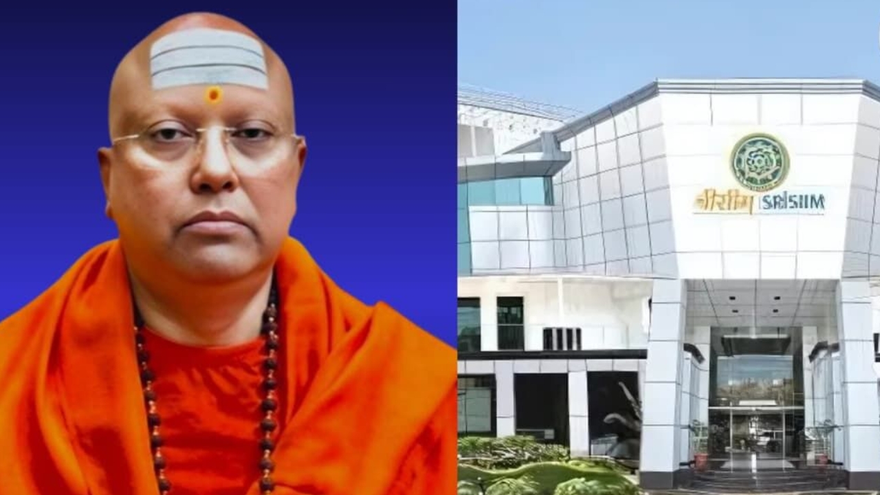 Chaitanyananda: స్వామి చైతన్యానంద సరస్వతి లీలలు బట్టబయలు.. వాట్సాప్లో అమ్మాయిలతో ఎలా చాటింగ్ చేశాడంటే? ఇంత గలీజోడా? Chaitanyananda: స్వామి చైతన్యానంద సరస్వతి లీలలు బట్టబయలు.. వాట్సాప్లో అమ్మాయిలతో ఎలా చాటింగ్ చేశాడంటే? ఇంత గలీజోడా?