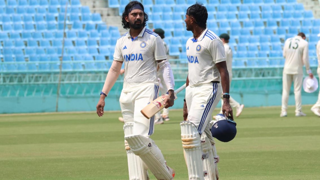 IND vs WI 2nd Test : విజయానికి చేరువలో భారత్.. ముగిసిన నాలుగో రోజు ఆట.. యశస్వి జైస్వాల్ విఫలం IND vs WI 2nd Test : విజయానికి చేరువలో భారత్.. ముగిసిన నాలుగో రోజు ఆట.. యశస్వి జైస్వాల్ విఫలం