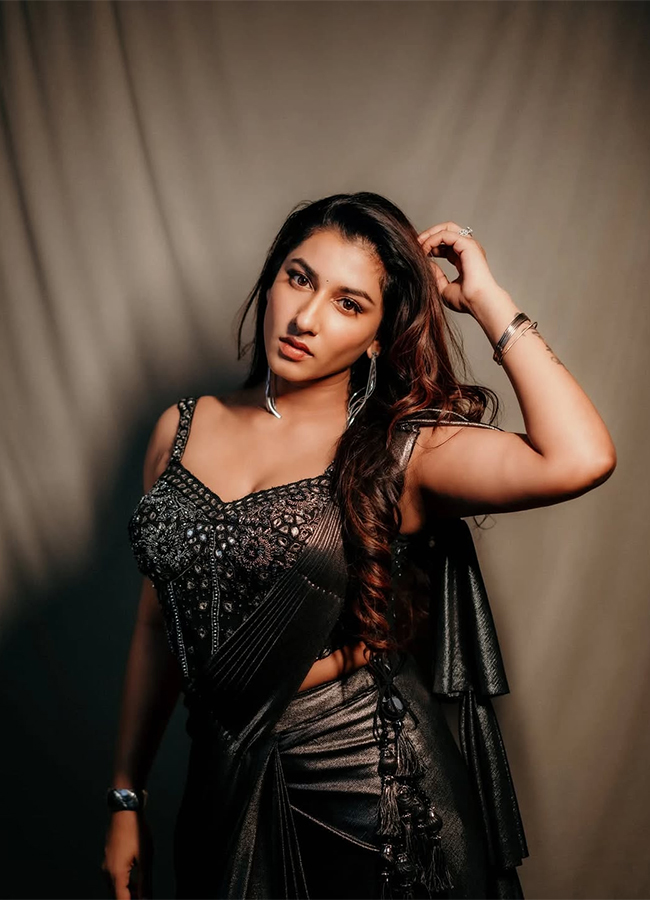Hot anchor Vishnu Priya's latest photoshoot is going viral on social media.