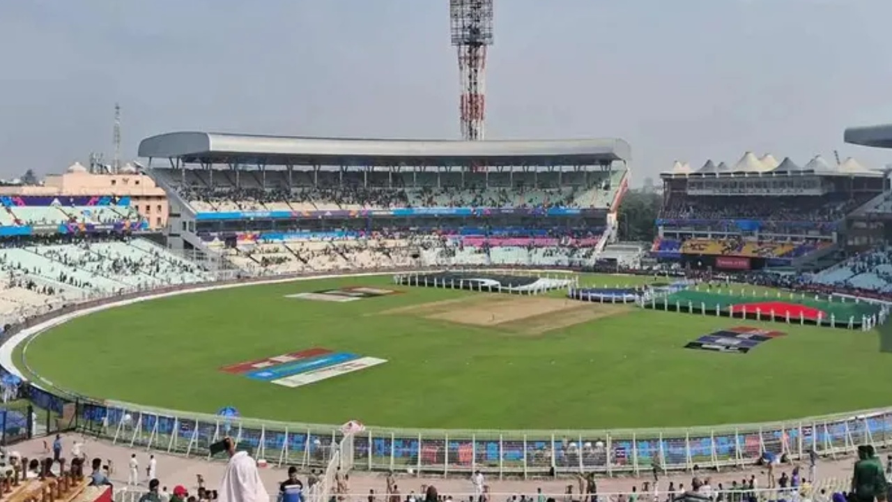 IND vs SA : ఈడెన్ గార్డెన్స్లో భారత్ వర్సెస్ దక్షిణాఫ్రికా మ్యాచ్.. రోజుకు 60 రూపాయలే.. IND vs SA : ఈడెన్ గార్డెన్స్లో భారత్ వర్సెస్ దక్షిణాఫ్రికా మ్యాచ్.. రోజుకు 60 రూపాయలే..
