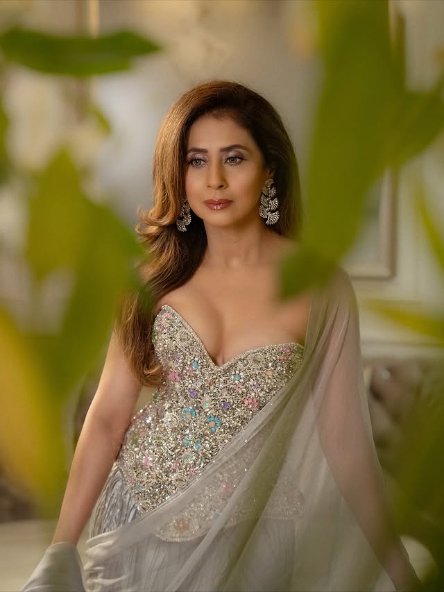 Urmila Matondkar latest photoshoot goes viral on social media