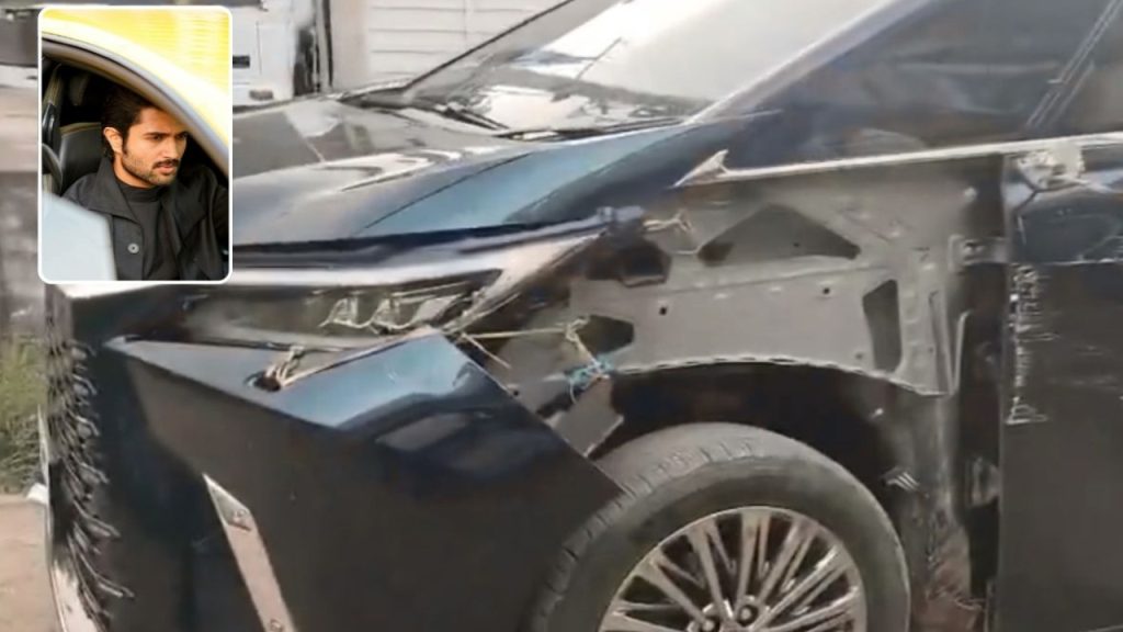 Vijay Devarakonda meets with car accident