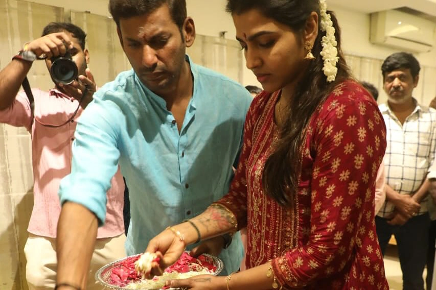 Vishal Sai Dhanshika Dussehra Pooja