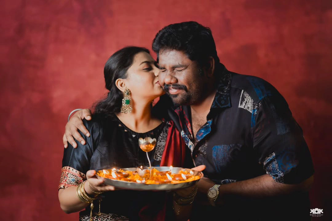 Comedian Viva Harsha Diwali Celebrations with Wife