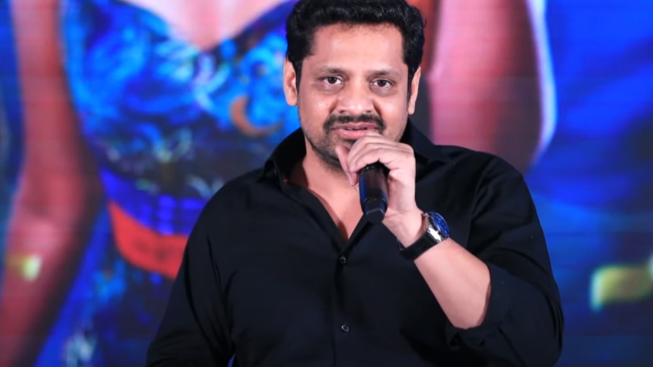 Bunny Vasu : తొక్కితే పడిపోతాడు అనుకుంటే నా వెంట్రుక.. డబ్బులిచ్చి సినిమాపై నెగిటివ్ చేస్తున్నారు.. సంచలన కామెంట్స్.. ఎవరిని ఉద్దేశించి..? Bunny Vasu : తొక్కితే పడిపోతాడు అనుకుంటే నా వెంట్రుక.. డబ్బులిచ్చి సినిమాపై నెగిటివ్ చేస్తున్నారు.. సంచలన కామెంట్స్.. ఎవరిని ఉద్దేశించి..?