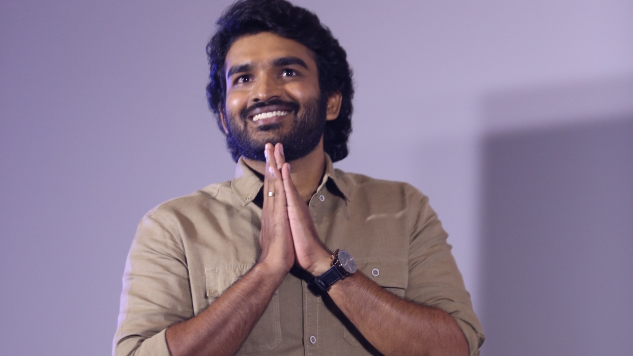 Kiran Abbavaram : విజయ్ దేవరకొండ డైరెక్టర్ తో.. భారీ పొలిటికల్ వెబ్ సిరీస్.. కిరణ్ అబ్బవరం లైనప్ మాములుగా లేదుగా.. Kiran Abbavaram : విజయ్ దేవరకొండ డైరెక్టర్ తో.. భారీ పొలిటికల్ వెబ్ సిరీస్.. కిరణ్ అబ్బవరం లైనప్ మాములుగా లేదుగా..