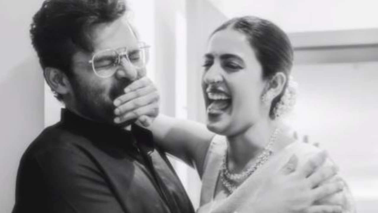 Niharika : సాయి దుర్గ తేజ్ తో క్యూట్ ఫోటో షేర్ చేసిన నిహారిక.. బావ అంటూ.. Niharika : సాయి దుర్గ తేజ్ తో క్యూట్ ఫోటో షేర్ చేసిన నిహారిక.. బావ అంటూ..