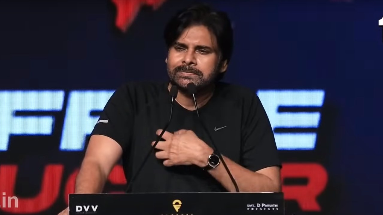 Pawan kalyan : మొదటిసారి ఫ్యాన్ వార్స్ పై స్పందించిన పవన్ కళ్యాణ్.. అందరి అభిమానులకు నా రిక్వెస్ట్ అంటూ.. Pawan kalyan : మొదటిసారి ఫ్యాన్ వార్స్ పై స్పందించిన పవన్ కళ్యాణ్.. అందరి అభిమానులకు నా రిక్వెస్ట్ అంటూ..