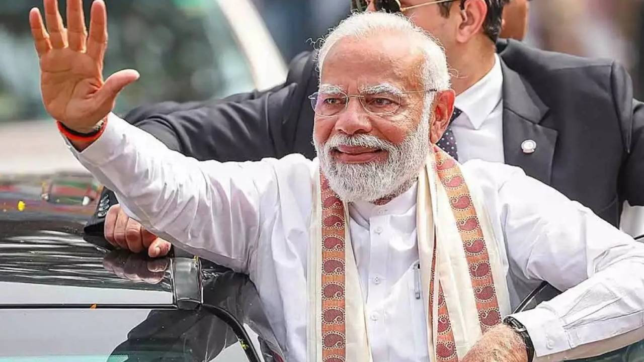PM Modi AP Tour : ప్రధాని నరేంద్ర మోదీ ఏపీ పర్యటన ఖరారు.. పూర్తి షెడ్యూల్ ఇదే.. ఆ ప్రాంతంలోనే పర్యటన PM Modi AP Tour : ప్రధాని నరేంద్ర మోదీ ఏపీ పర్యటన ఖరారు.. పూర్తి షెడ్యూల్ ఇదే.. ఆ ప్రాంతంలోనే పర్యటన