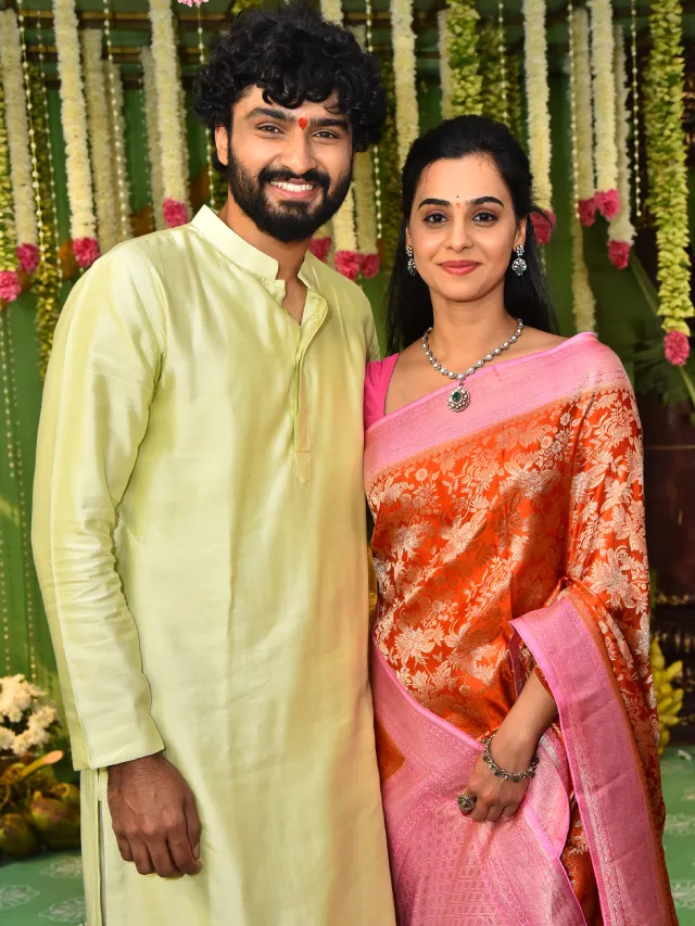 Anasuya Renu Desai Presence at New Movie Opening