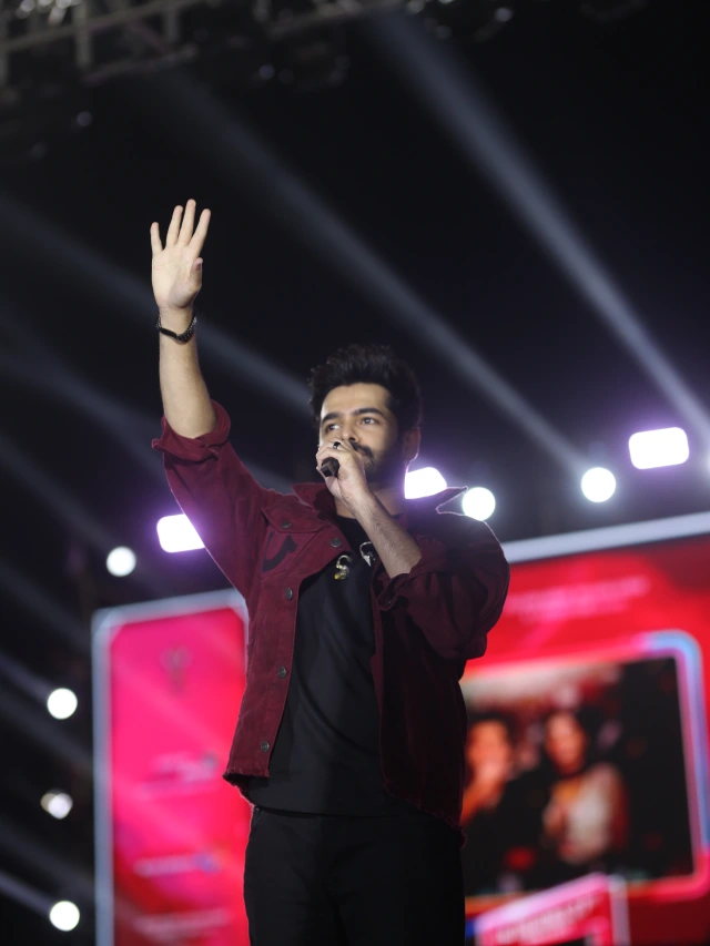 Andhra King Thaluka Musical Live Concert