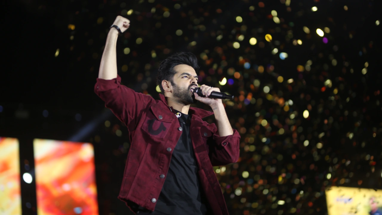 Andhra King Thaluka Musical Live Concert