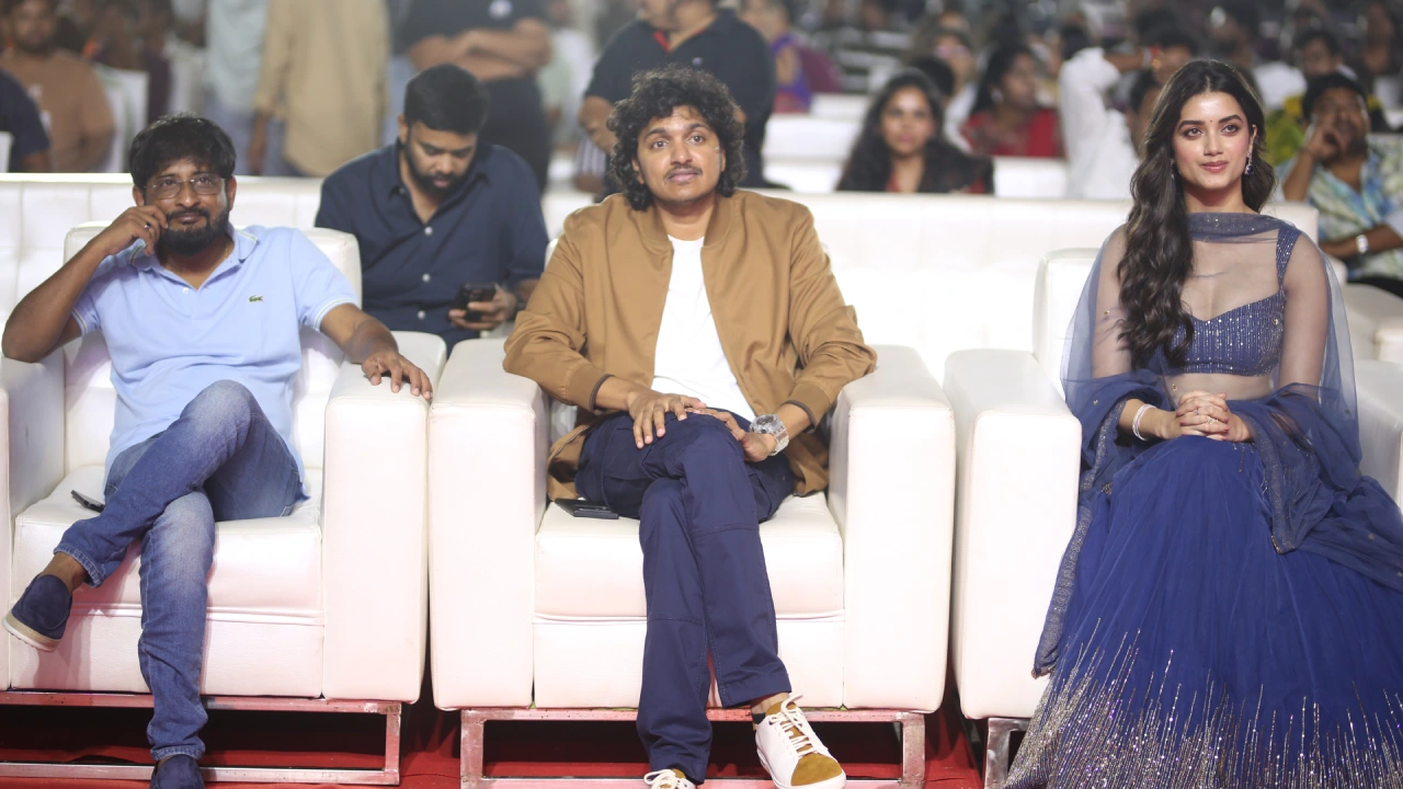 Andhra King Thaluka Musical Live Concert