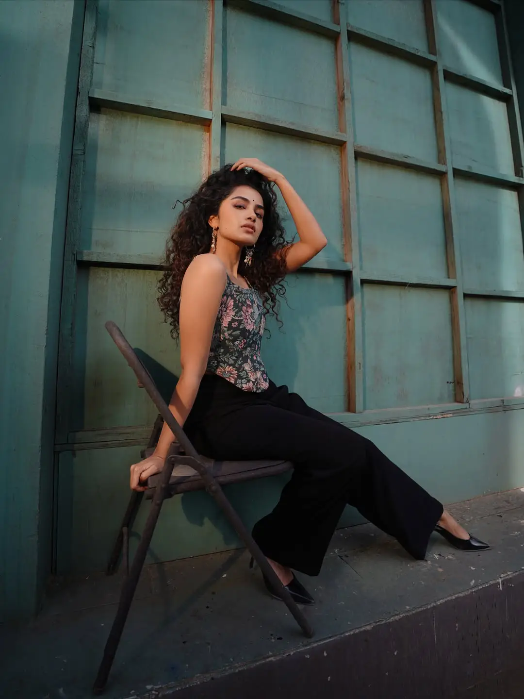 Anupama Parameswaran's latest photos are going viral on social media. (1)